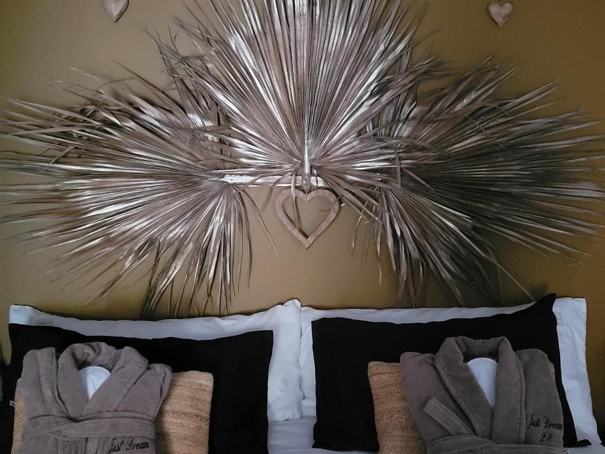Suite & Spa Just Dream 28 Six-Fours-les-Plages Exteriör bild