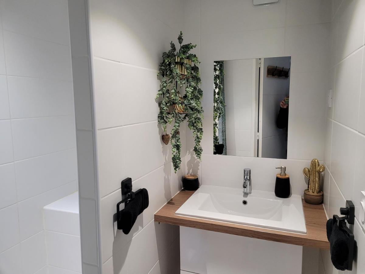 Suite & Spa Just Dream 28 Six-Fours-les-Plages Exteriör bild